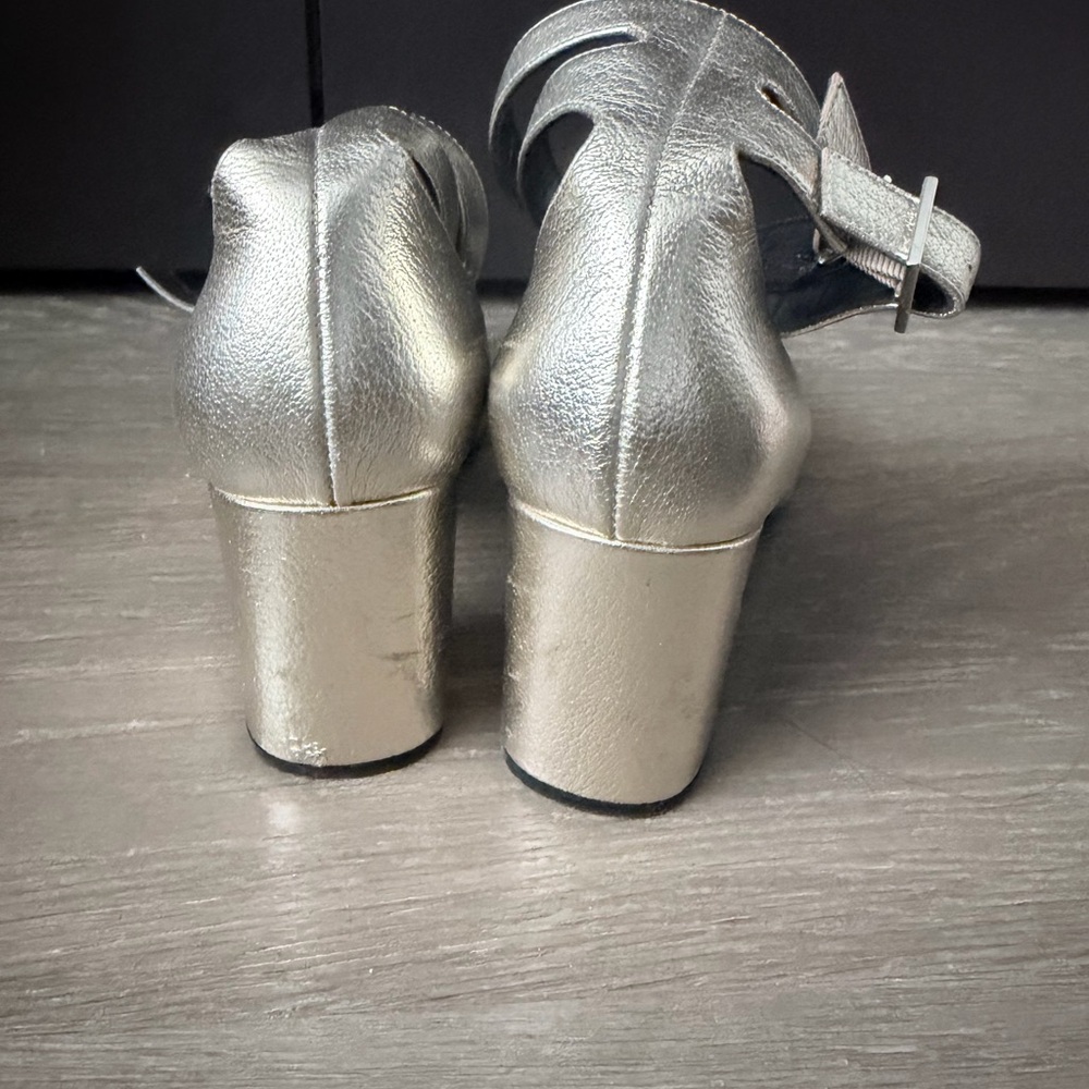 Saint Laurent Ankle Strap Heel - Picture 4 of 4